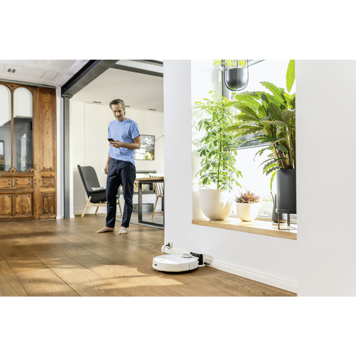 Aspiradora robot con limpieza en humedo y sensores RCV3 Karcher - Imagen 5