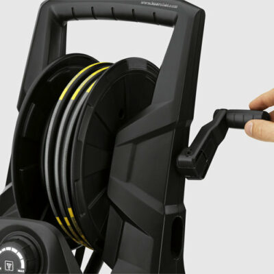 La Hidrolavadora Karcher K5 Premium motor refrigerado por agua y enrollador de mangueras es sinónimo de manejo cómodo, limpieza eficaz y alto rendimiento.